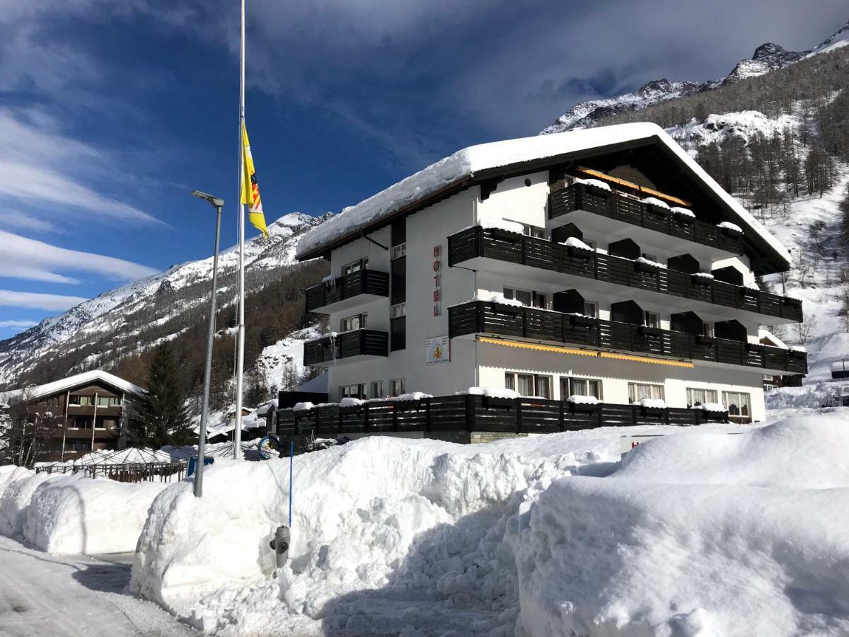 B&B Matterhorn Golf Randa Esterno foto